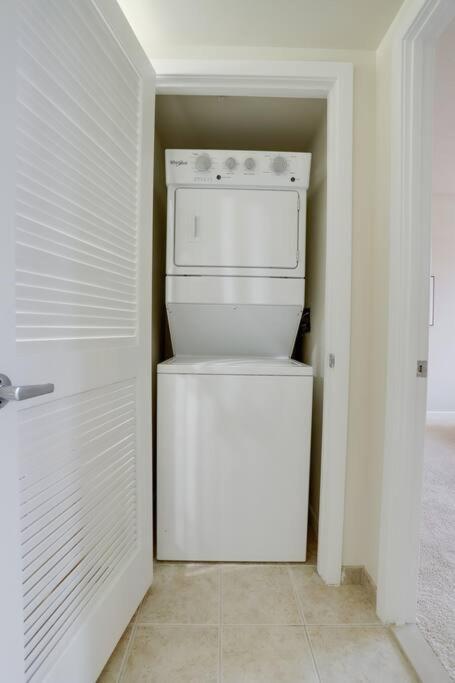 Bright And Cozy Apartment Near Pentagon City Arlington Exterior photo